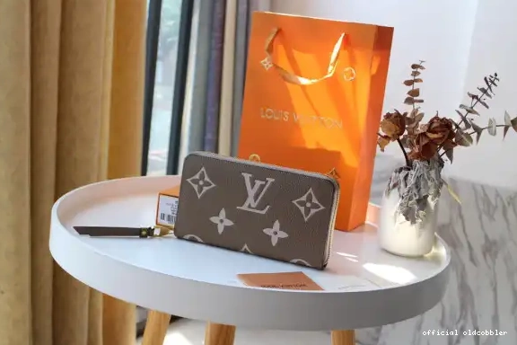 Official oldcobbler VUITTON ZIPPY LOUIS WALLET 0624